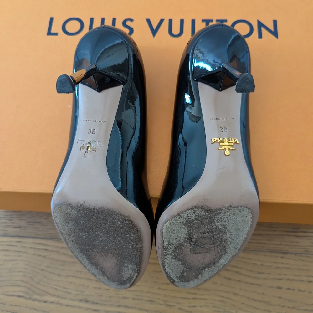 Prada Patent Heels. Excellent Condition. US size 7.5. EU size 38. - Picture 8 of 8